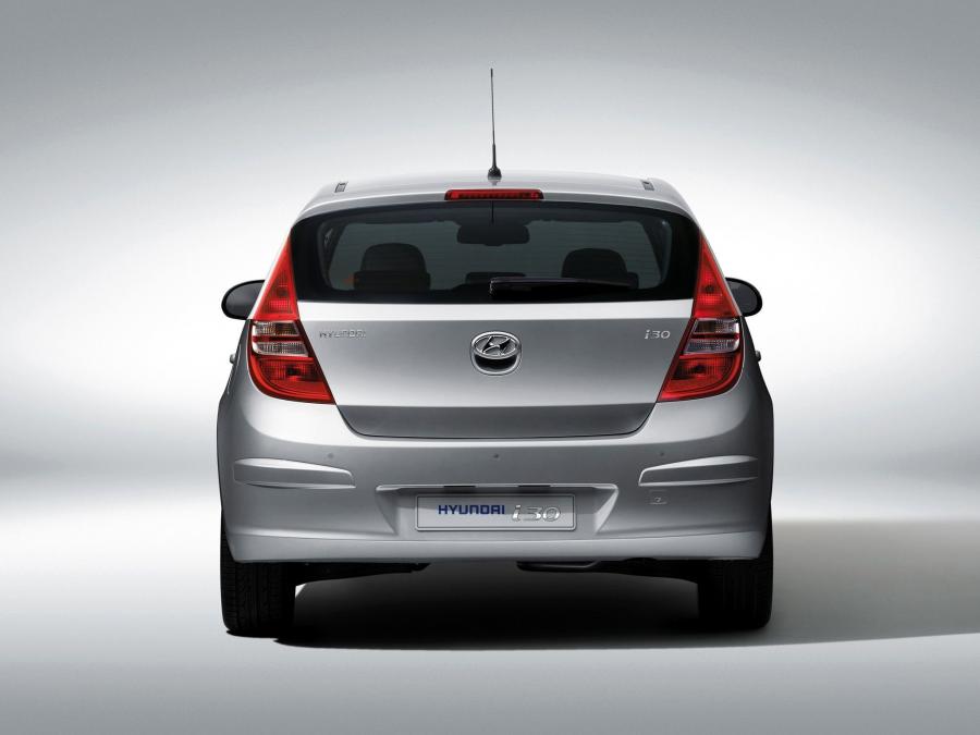  Hyundai i30 2007 года  (фото 22 из 33)